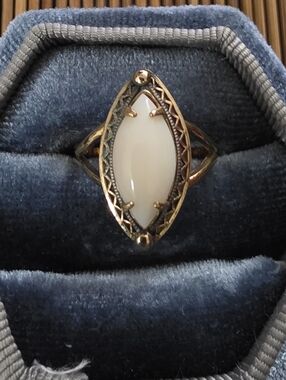 12k Gold Filled Coral Sorrento Yellow Gold Ring (Vintage)